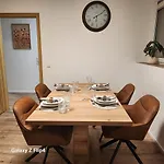 شقة Maxim